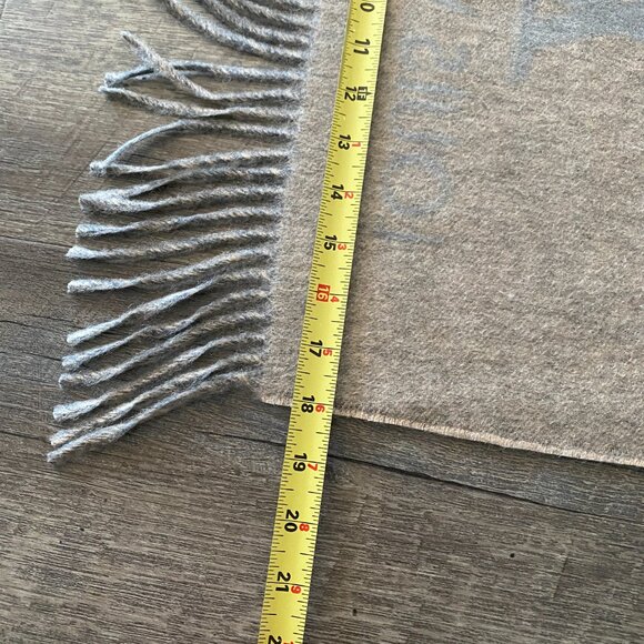 Louis Vuitton Ombre Cashmere Scarf - Picture 9 of 9